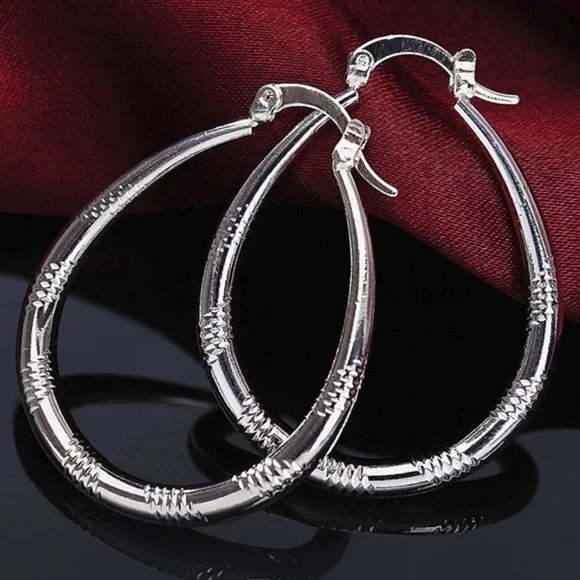 ¥ New 925 Sterling Silver Circle Hoop Earrings - Picture 2 of 7